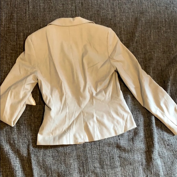 H&M| Blazer - Picture 3 of 4